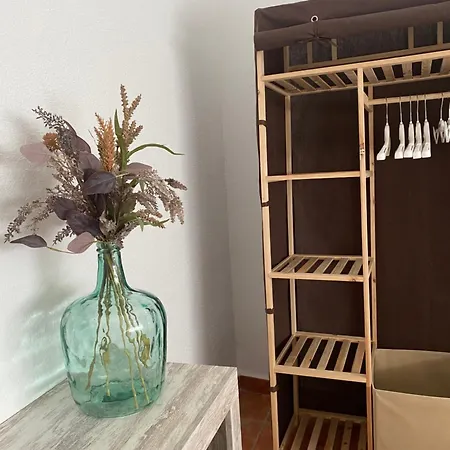 Апартаменты Casa Del Pez Vivienda A Pie De Calle En A 250 Metros De La Playa *